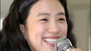 정려원 “봉태규와 키스, 걱정이 앞선다”