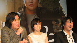 [포토] 전도연-송강호 ‘감독님은 못 말려’