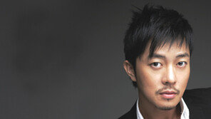 3집 ‘마이 로맨틱…’ 낸 윤건 “12곡 담느라 20곡 버렸죠”