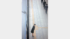 [포토 에세이]떠나는 이，남는 이