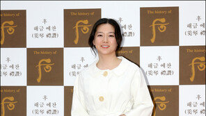 [포토]이영애 ‘단아한 흑백 패션’ 눈길