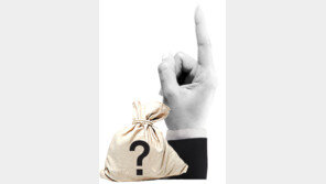 세무공무원 손가락 한개는? 받을사람=1000만원 줄사람=1억