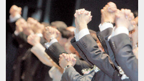 대선을 움직이는 보이지 않는 손, 총선