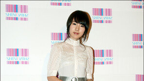 [포토]간미연,‘토사장님 사업번창하세요’