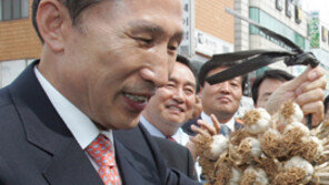 李-朴 공동유세 신경전