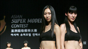 [포토]예비모델들의 섹시 포즈