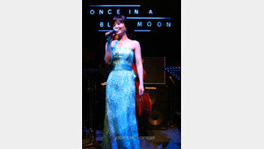 ‘하늘빛 드레스’ 백승주 아나운서 ‘재즈 가수’ 깜짝 변신