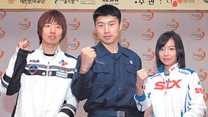 게임 황제들 소외아동 위해 한판… 임요환-마재윤씨 경기