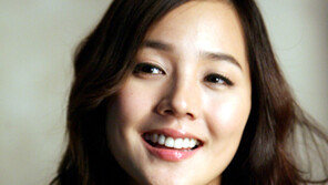 유진 ‘섹시 스파이크’ 한일 배구경기 시구