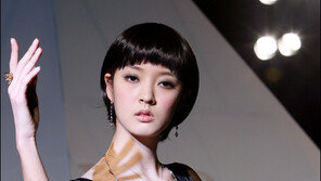 [포토]슈퍼모델 강소영, ‘클레오파트라 느낌으로 포즈’