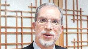 “위로는 필요하지만 한국이 수치심 느낄 이유 없어”