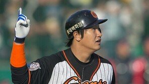 이대호 ‘초대형 홈런포’에 야구팬들 경악