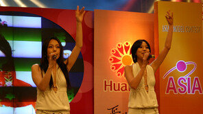 [포토]中서 인기 마로니에 걸즈 ‘화끈 무대’