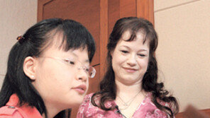 다운증후군 피아니스트 임유진 씨, 두팔없는 가수 레나 마리아와 한무대에