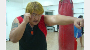 김경석 심각한 부상, ‘그래도 마이티 모 꼭 이긴다’