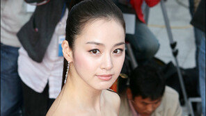 [포토]김태희 ‘과감 드레스’ 섹시미 발산