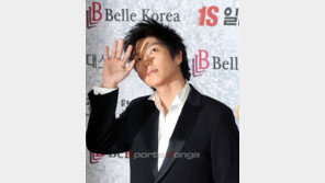 [포토] 이준기 ‘눈이 부신 게 아닙니다’