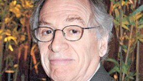 커티스 美 컬럼비아대 교수에게 듣는 美-日관계