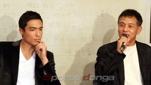 [포토] 김영철-다니엘 헤니 ‘저희 부자같나요’