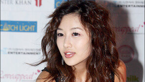 [포토]‘그녀에게서 눈을 뗄 수 없어’