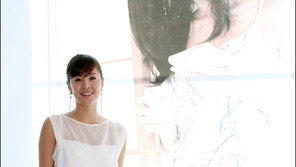 [포토]단아한  ‘콜라병 몸매’  김성은