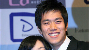 [포토]박경림-박정훈 커플  ‘다정한 포옹’