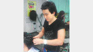 [UCC스타]머리 손질법 올린 미용실 원장 김창림 씨