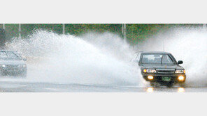 [동아정비소]집중호우 잦은 7, 8월 안전운전 이렇게