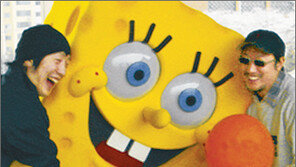 [UCC 스타]‘학관밥’ 평가하는 이화섭-오광석 씨