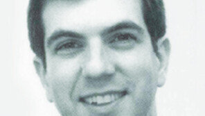 [인문사회]“브리태니커 통독…어떤 지혜 얻는지 알고 싶었다”