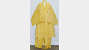 [충북]황금색 누에고치로 만든 수의 첫선