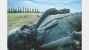 [인문사회]쓰레기통에 버려진 공산주의