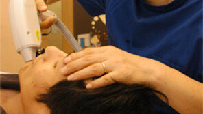 ‘꽃 미남’ 될려면 제모 먼저