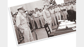 [인문사회]‘총독’ 맥아더, 왜 천황을 껴안았나