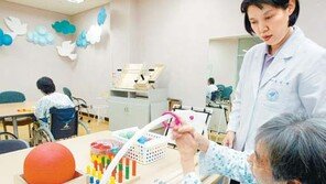 [헬스&뷰티]65세 이상 10명중 1명… 치매 간병 1계명 ‘환자 자존심에 상처를 주지 말라’