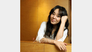 [피플Q 월드 스타 김윤진] 동양인·나이…‘장애물투성이’