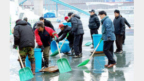 [강원]갑작스러운 겨울비… 갑갑한 지역축제