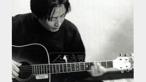 [피플Q｜김현식20주기의해…그가그립다] 다큐·미공개 영상 수록 동료 후배 30여팀 참여