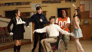 [O2칼럼/안현진] 천만 울린 루저들의 합창…美폭스 '글리(Glee)'