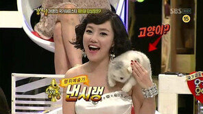 [피플Q｜낸시랭, 4차원 세계를 말하다] “나의 절친은…5년 묵은 고양이 인형”