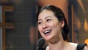 [O2칼럼/황윤정] 충무로 백여우(百女優)-은근히 닮은꼴 이미숙과 이미연②