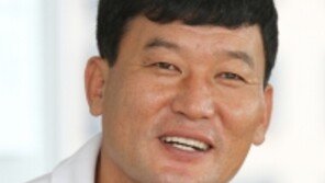 [허문명 기자의 사람이야기]2004-2005년 국가훈장 ‘동티모르의 히딩크’ 김신환 감독