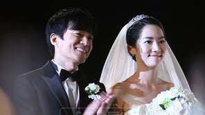 [피플Q｜새신랑 이범수의 연기 그리고 가정] 이범수 “나만의 피로회복제 아내를 소개합니다”