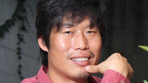 [피플Q｜연기·연애·취미…‘완소남’ 유해진을 말한다] 스크린 블루칩 유해진을 만든건 콤플렉스다