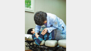 [헬스&뷰티]“척추질환 치료에 왜 칼을 댑니까?”