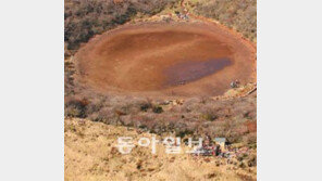 [제주]한라산 ‘사라오름’ 개방 후유증 등산객 몰려 쓰레기 쌓인다