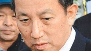 [北, 연평도 포격 도발]김태영 국방 경질… 후임 이희원 특보
