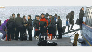 [北, 연평도 포격 도발]포격 이틀후… 절망의 섬 연평도 가보니