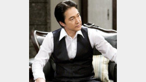 ‘2010드라마어워즈’1차 심사 결과…1위 정보석
