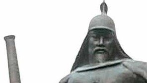 [인문사회]인간 이순신, 그의 잠재의식은 혁명을 꿈꿨다